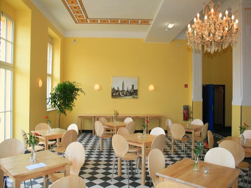 A&O Leipzig Hauptbahnhof Hostel Restaurant photo